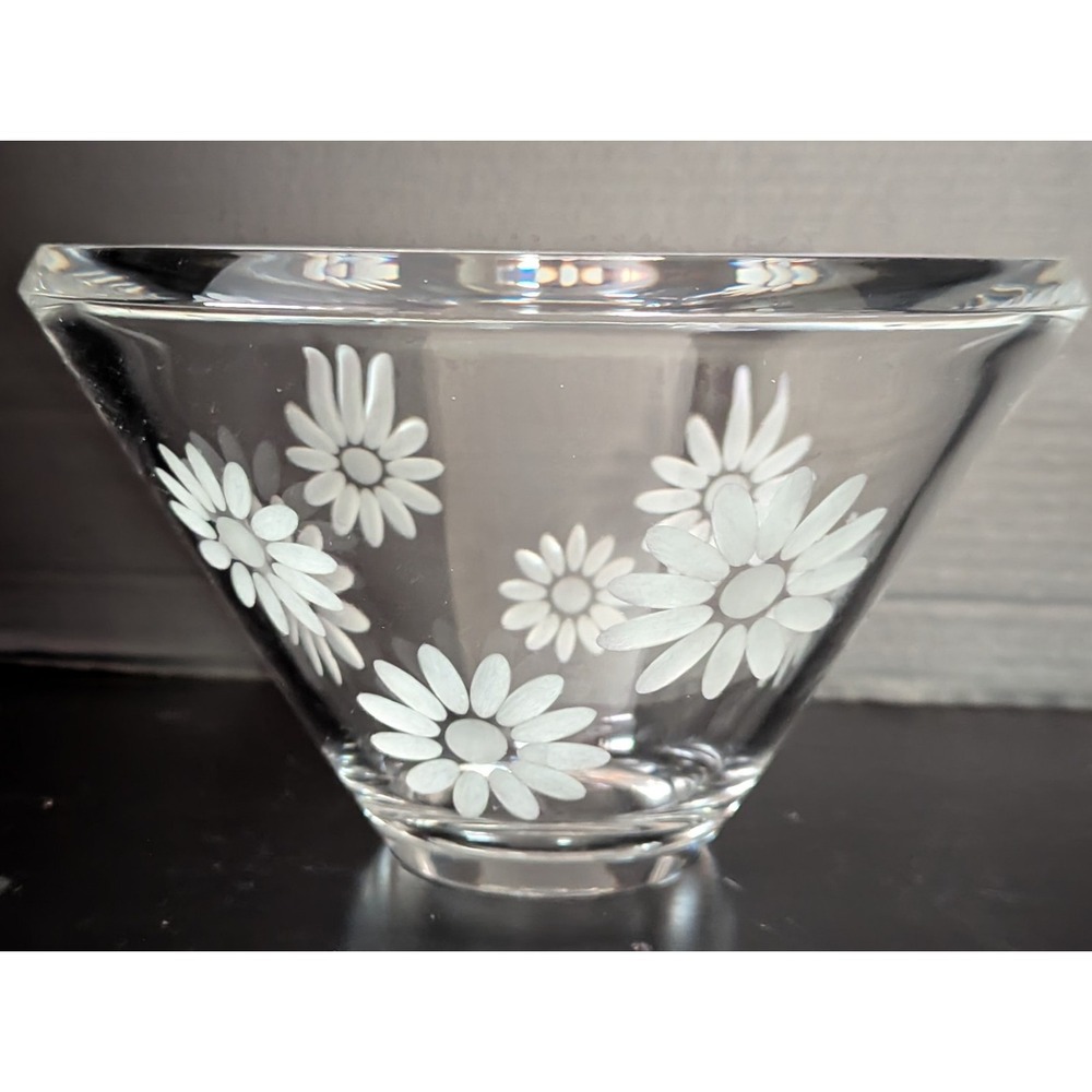 Vintage Bavarian Nachtmann Acid Etched Crystal Daisy Serving Bowl Beveled Edge